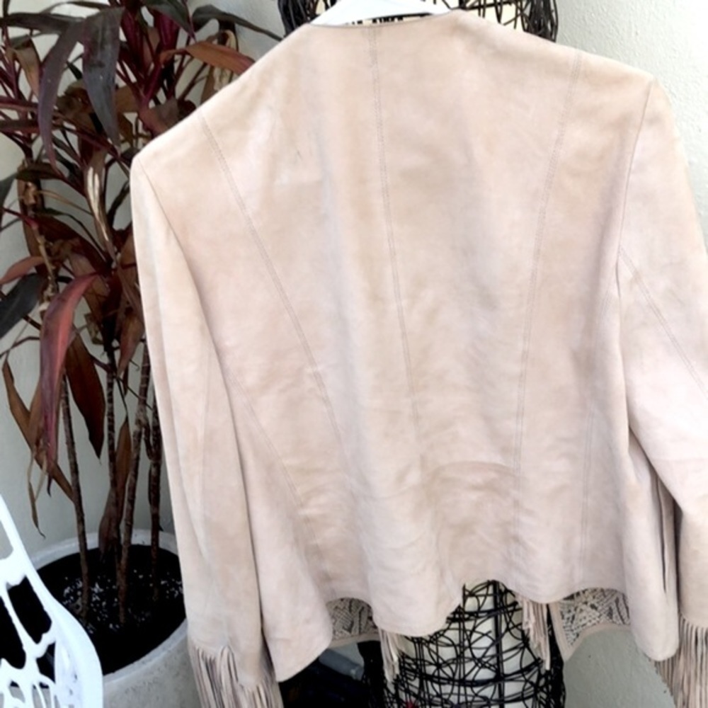 Marc Cain Tan Leather Suede Cropped Fringed light weight jacket size small - Picture 5 of 6